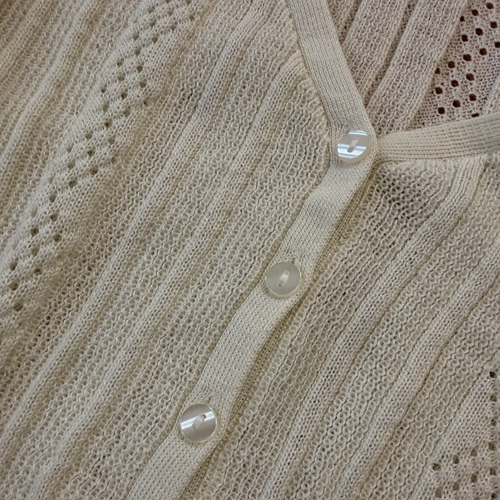 Aeropostale Cream Knit Crop V-Neck Sweater Medium - Picture 5 of 7